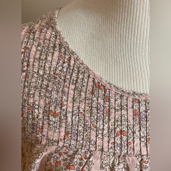 Old Navy Paisley blouse - Picture 3 of 5